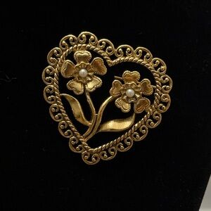Gold Floral Heart Brooch
